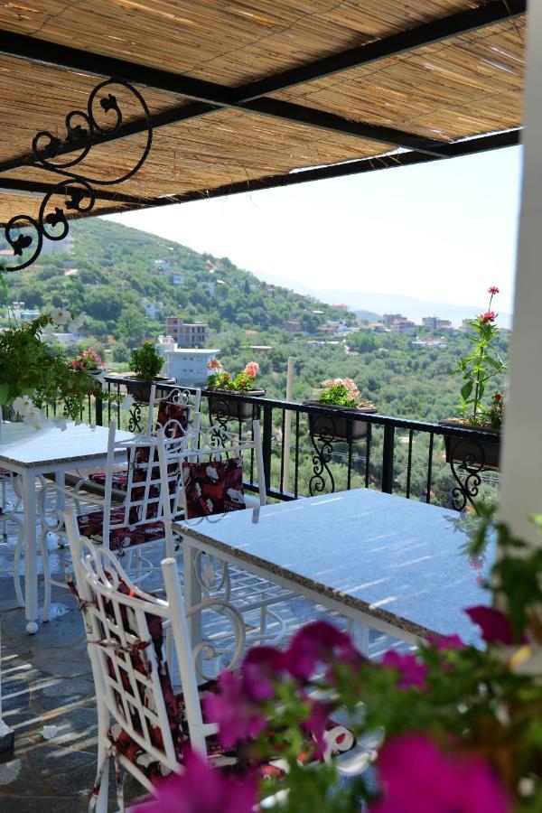 Vila Panorama Piqeras Bed & Breakfast Exterior photo