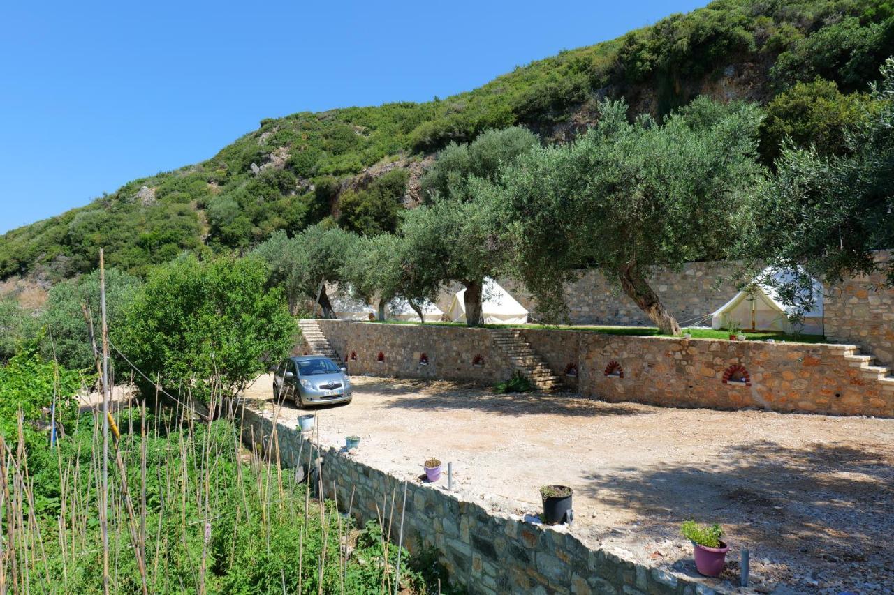 Vila Panorama Piqeras Bed & Breakfast Exterior photo