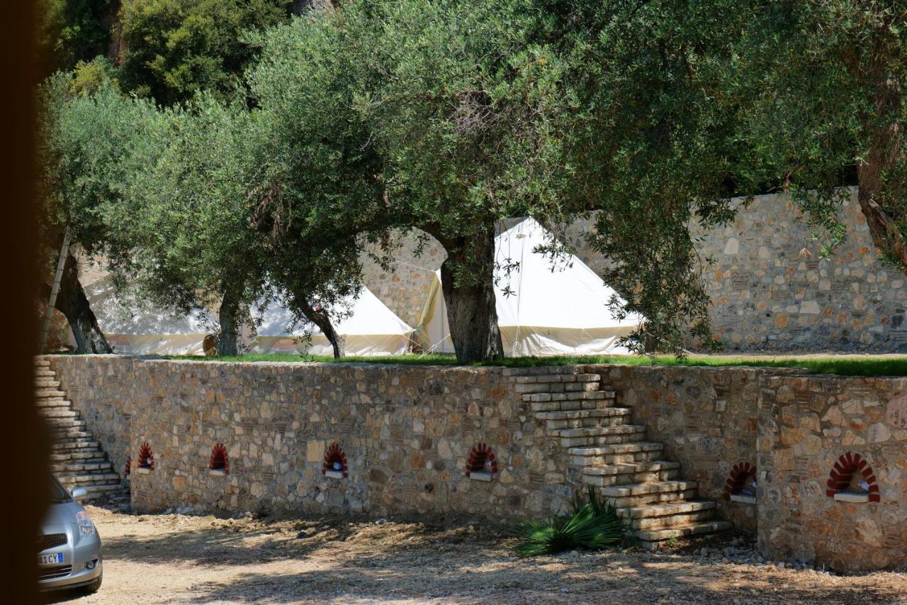 Vila Panorama Piqeras Bed & Breakfast Exterior photo