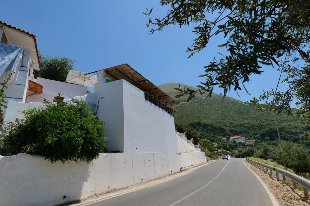 Vila Panorama Piqeras Bed & Breakfast Exterior photo