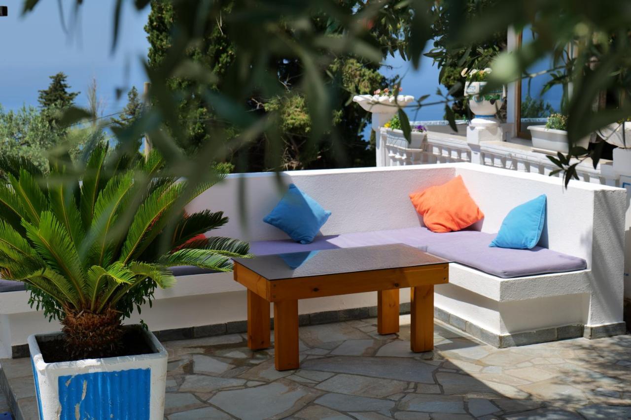 Vila Panorama Piqeras Bed & Breakfast Exterior photo
