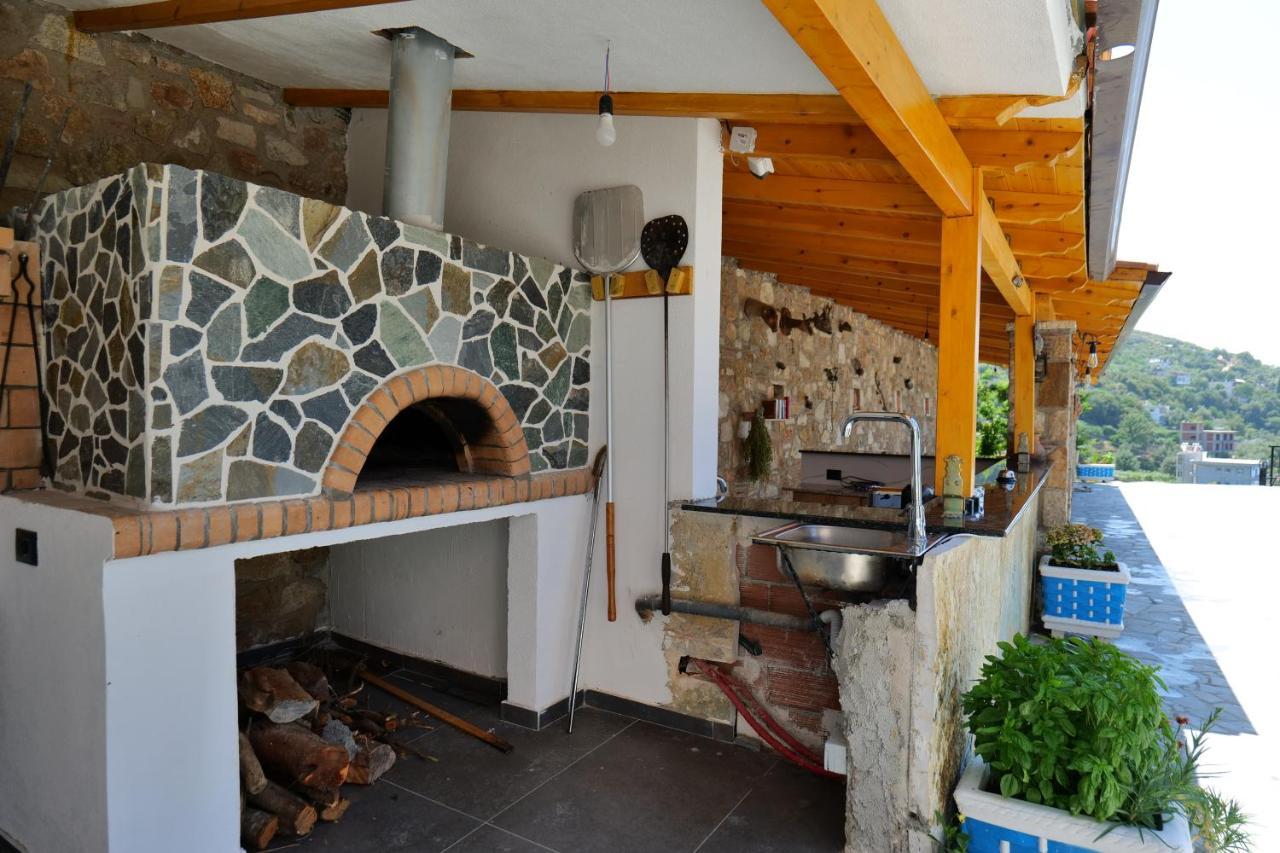 Vila Panorama Piqeras Bed & Breakfast Exterior photo