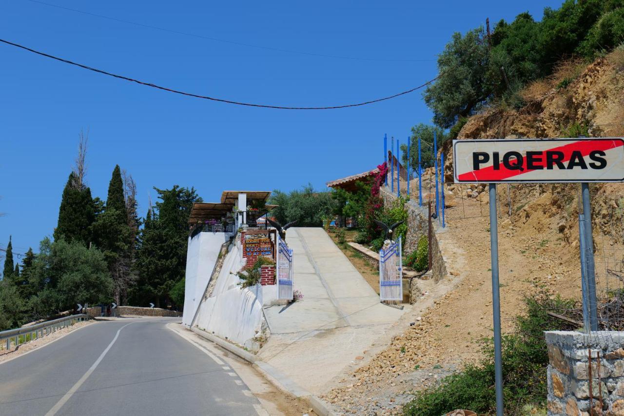 Vila Panorama Piqeras Bed & Breakfast Exterior photo