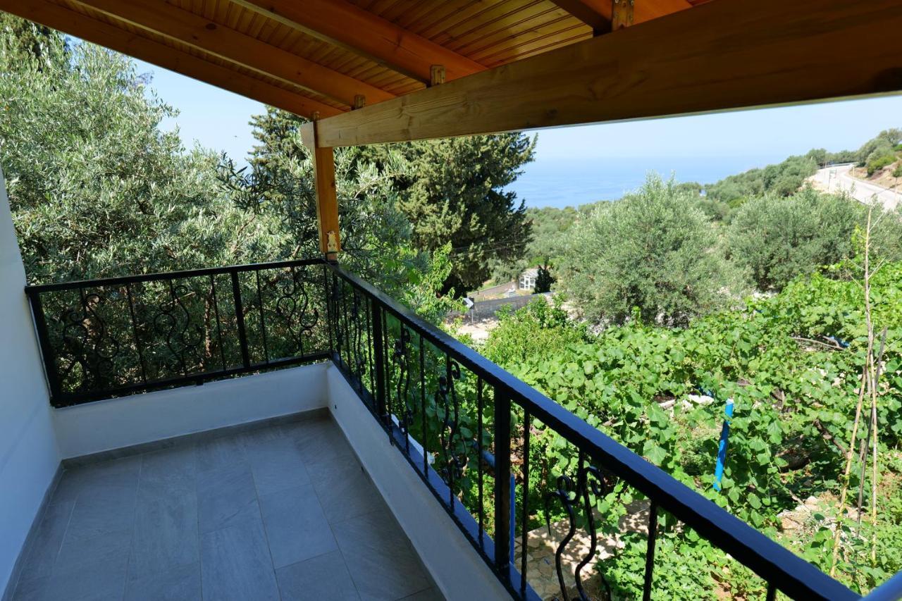 Vila Panorama Piqeras Bed & Breakfast Exterior photo