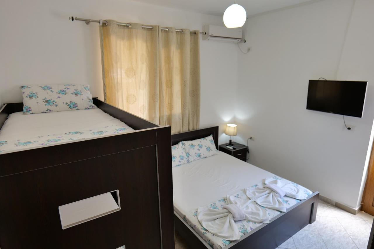 Vila Panorama Piqeras Bed & Breakfast Exterior photo